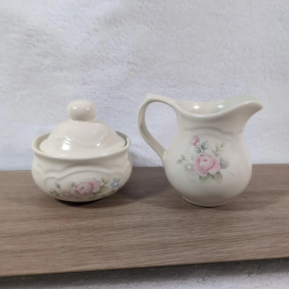 Vintage Pfaltzgraff Tea Rose Creamer & Sugar Bowl w Lid Pink Floral USA Stonewar